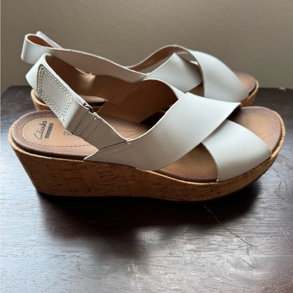Clarks - cushion soft White wedge Sandals - Picture 4 of 7
